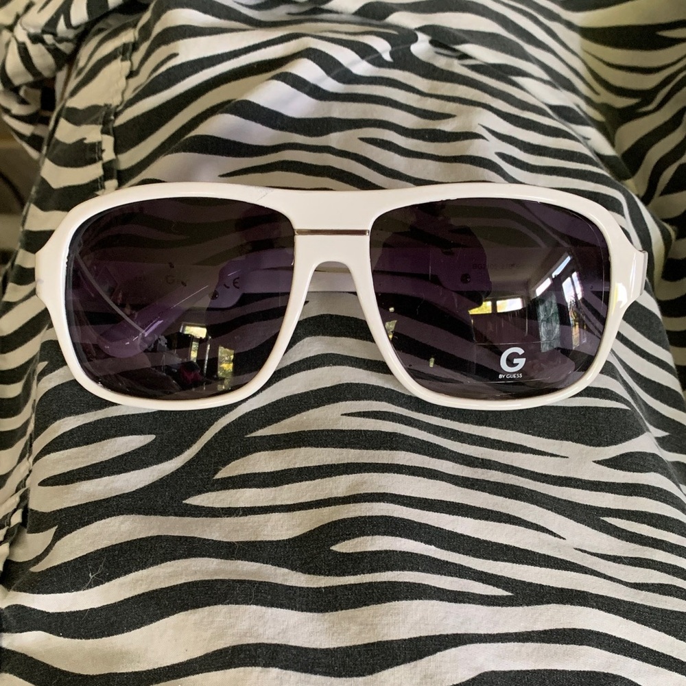 G by Guess White Sunglasses with Dark Lenses